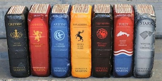 Faire une fausse bibliothèque avec des briques peintes Faire une fausse bibliothèque avec des briques peintes