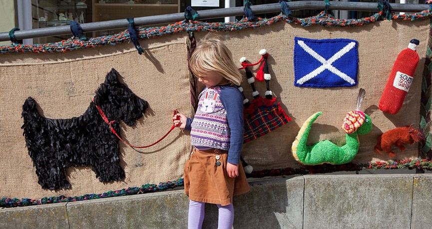 Art insolite : la folie du tricot !