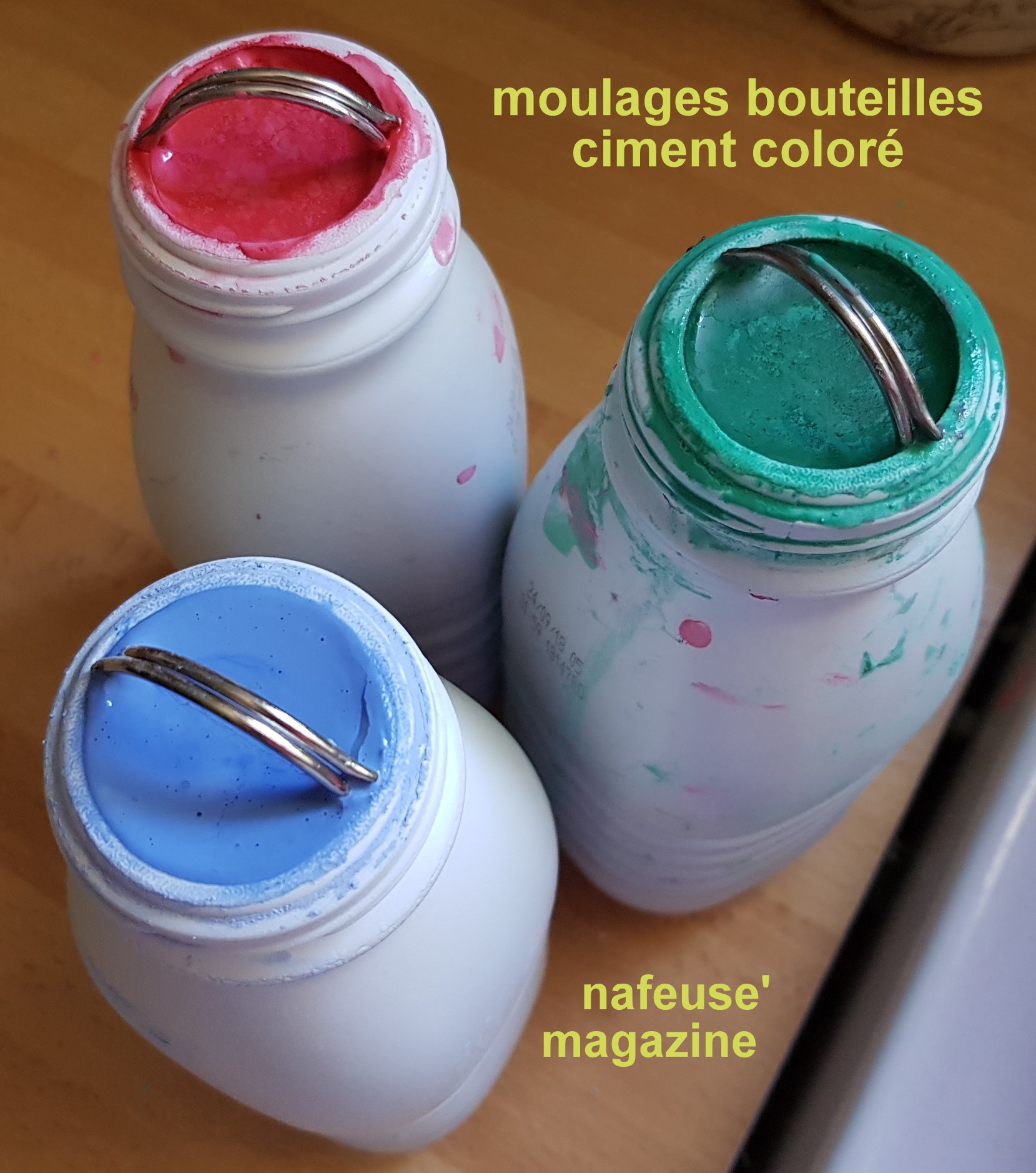 Moulages bouteilles en ciment