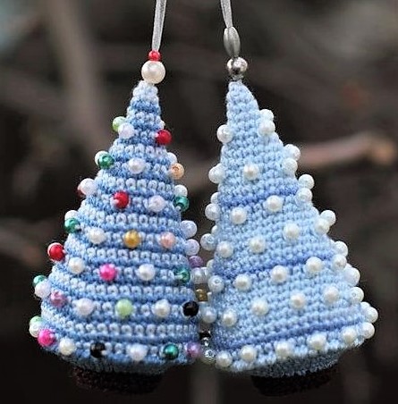 Modèles Petits sapins de Noël à faire au crochet