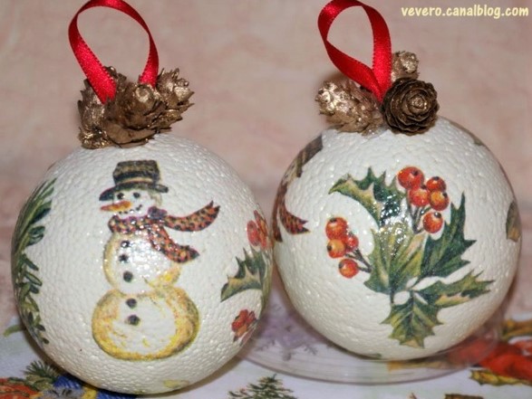 Faire une boule de Noël en matériau de récup !
