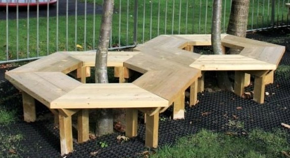 Comment habiller un arbre avec un banc circulaire, les tutos