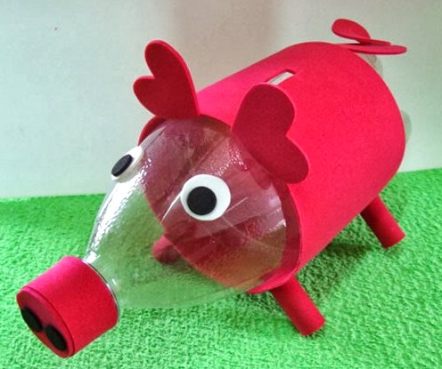 Fabriquer une tirelire cochon avec une bouteille : tutoriel en image