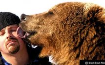 Love story entre un ours et un homme !