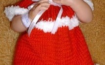 Ensemble bébé, brassière et bonnet de Noël !