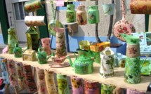 Brocantes colorées, objets recyclés !