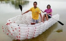 Barques et radeaux fabriqués en bouteilles plastique 