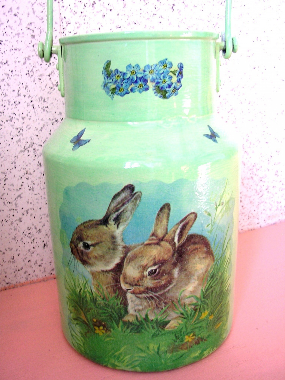 pot à lait décoré lapin